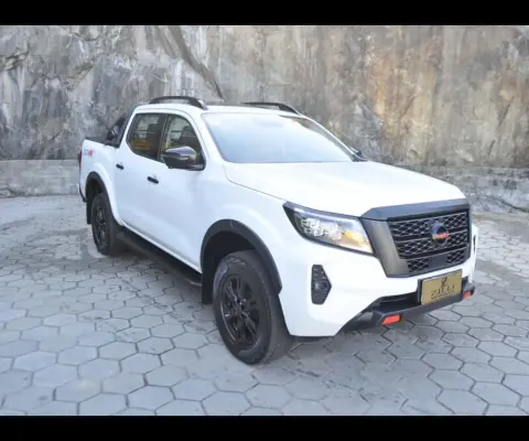 Nissan Frontier PRO4X CD 2.3 4X4 AT   - Branca - 2022/2023