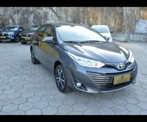 Toyota Yaris SEDAN XS PLUS CONNECT 1.5 CVT - Cinza - 2021/2022