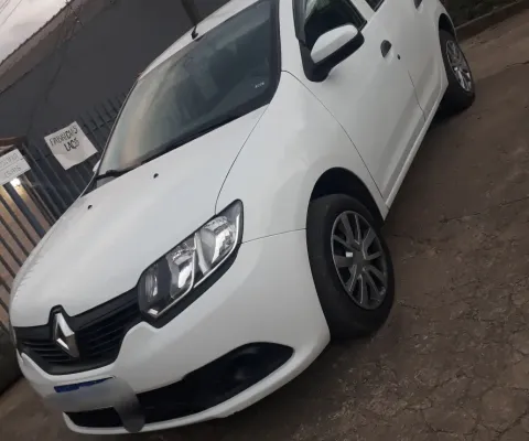 RENAULT SANDERO à venda.