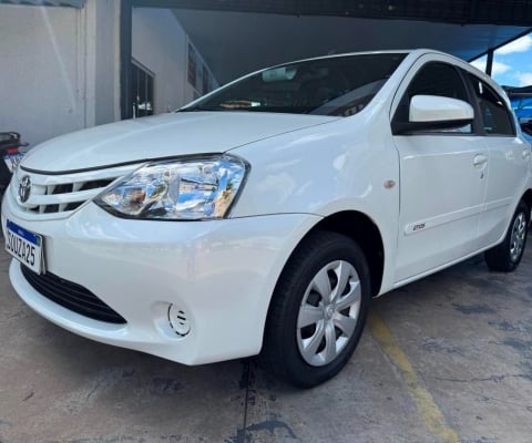TOYOTA ETIOS X  1.3 FLEX HATCH  MANUAL  2015/2016  COMPLETO REVISADO NOVISSIMO LACRADO