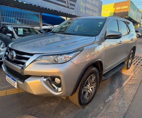 TOYOTA HILUX SW4 SRV  2.7 FLEX  4X2 CD AUTOMATICA  2018/2019  COMPLETA  UNICO DONO DE 7 LUGARES