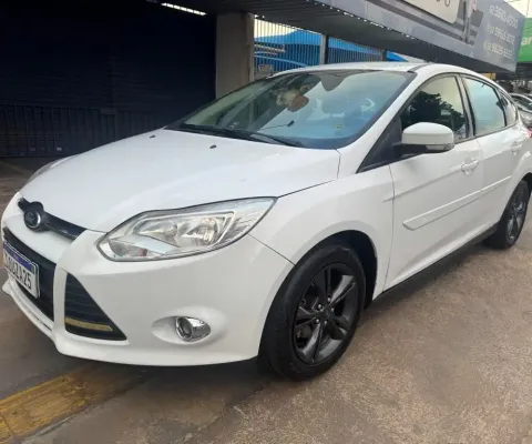 FORD FOCUS  HATCH 1.6 FLEX  AUTOMATICO 2014/2015 COMPLETO REVISADO LACRADO 