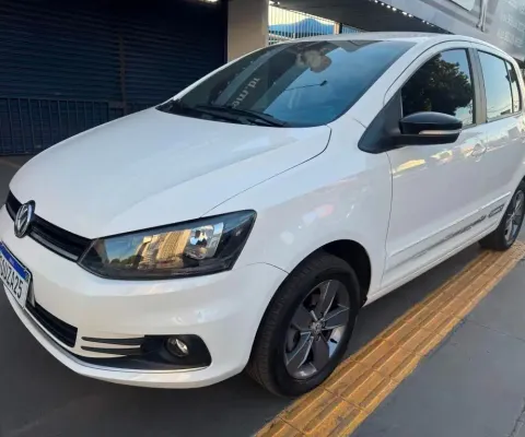 VW FOX CONNECT  1.6  FLEX   2020/2021   COMPLETO REVISADO  PNEUS BONS NOVISSIMO 