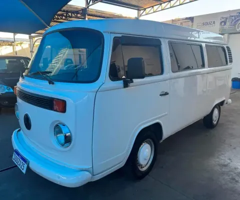 VW KOMBI LOTACAO  20004/2005  REVISADO FILE LACRADO PNEUS BONS  VEICULO   POSSUI PASSAGEM LEILAO