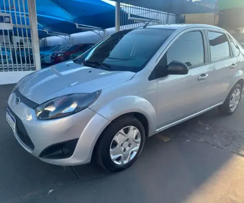 FORD FIESTA SEDAN  1.0  FLEX  2010/2011 COMPLETO REVISADO LACRADO MECANICA 100% IPVA PAGO