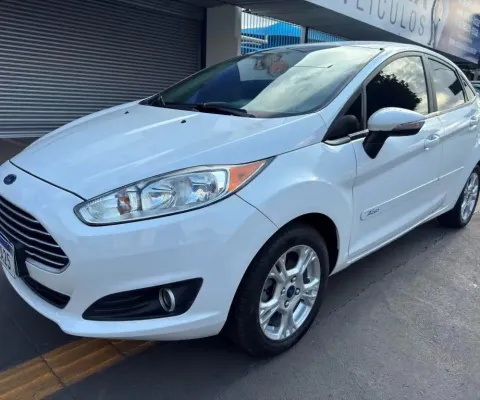 FORD NEW FIESTA SEDAN  SE 1.6 FLEX AUTOMATICO 2015/2016 COMPLETO REVISADO LACRADO 