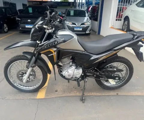 Honda nxr bros  160 2022/2023 novissima km baixo unico dono com acessorios 