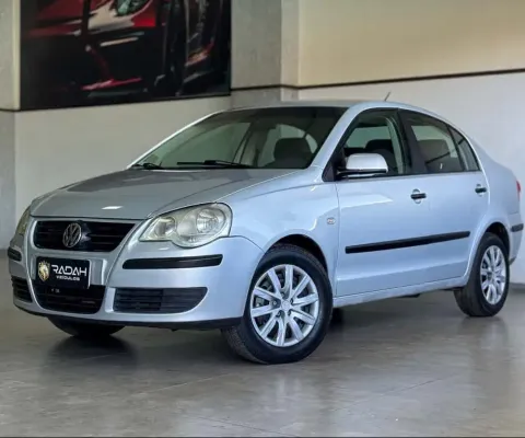 VOLKSWAGEN POLO Sedan 1.6 Mi Total Flex 8V 4p