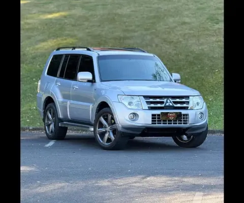MITSUBISHI PAJERO 3.2 HPE 4X4 16V DIESEL 4P 2013