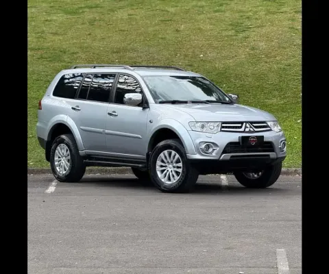 MITSUBISHI PAJERO DAKAR 4X4 AUTOMATICO 7 LUGARES DIESEL 2015