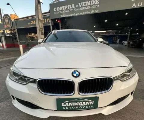 BMW 320i à venda.