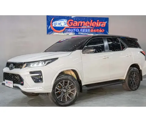 Toyota Hilux sw4 2023 2.8 d-4d turbo diesel gr-s 7l 4x4 automático