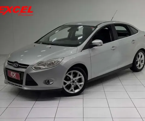 FORD FOCUS SEDAN TITANIUM 2.0 POWERSHIFT AUT. 2015