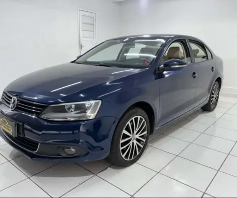 Volkswagen JETTA 2.0 TSI HIGHLINE 200CV GASOLINA 4P TIPTRONIC