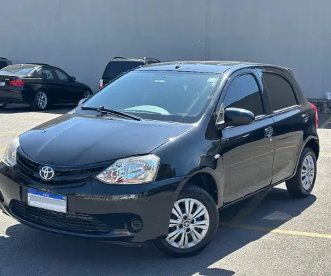 Toyota Etios X 2014 1.3 Completo com kit Multimídea Super conservado 
