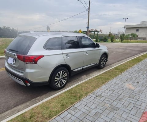MITSUBISHI OUTLANDER à venda.