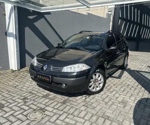 Renault Megane Grand Tour Dynamique \(1.6\) \(16V\) \(2012\). 