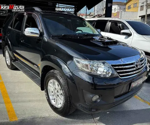 toyota hilux sw4 4x4 srv 3.0  5 LUGARES 