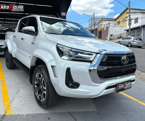 Hilux CD Srx Plus 2.8  4x4   24/24