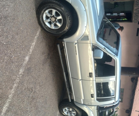 MITSUBISHI L200 à venda.