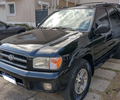 NISSAN PATHFINDER à venda.