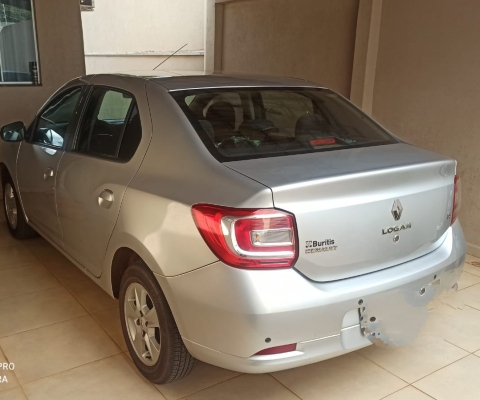 RENAULT LOGAN à venda.
