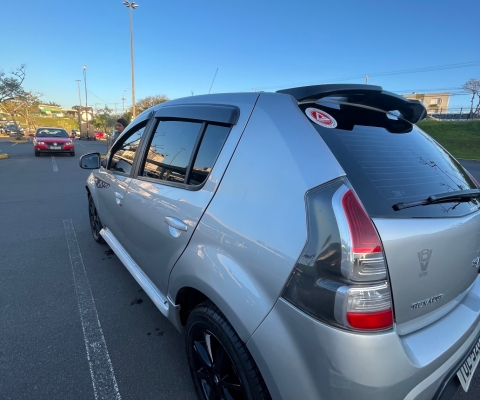 RENAULT SANDERO 2013 1.6 GT LINE 