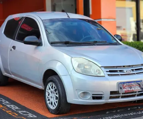 Ford Ka 1.0 2009 – R$ 16.900 Compacto, econômico e com preço que cabe no seu bolso!