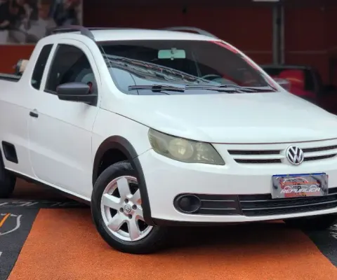 Volkswagen Saveiro 1.6 CE 2013 – R$ 44.900 Força, espaço e versatilidade pra quem precisa de um carr