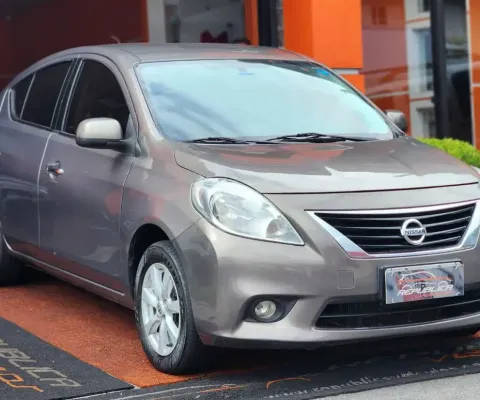 Nissan Versa 1.6 SL
