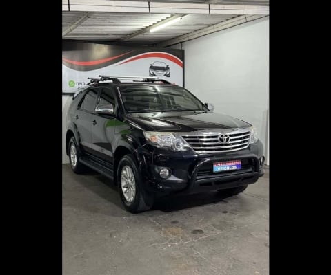 Hilux SW4 SR 4x2 2.7/ 2.7 Flex 16V Aut.