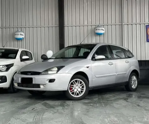 FORD FOCUS HATCH GHIA 2.0 16V 4P 2003