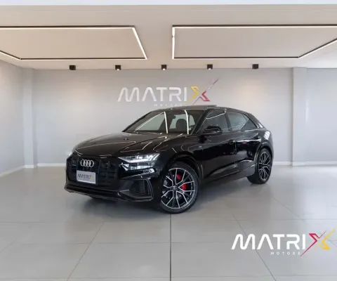 Audi Q8 Perf.Black 3.0 TFSI Quat. S-tr/(Híb.)