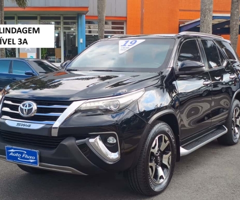 TOYOTA HILUX SW4 SRX Diamo. 4x4 2.8 TB Die Aut.