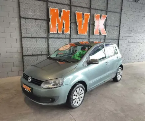 Volkswagen Fox 1.0 GII Mec Flex 2012