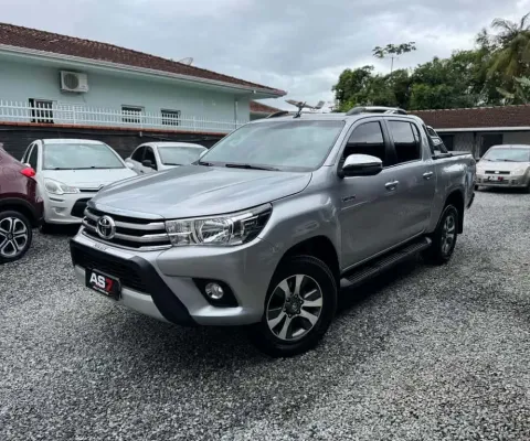 Toyota Hilux CD SRV 4x4 2.8 TDI Diesel Aut.  - Prata - 2018/2018