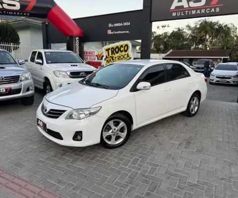 Toyota Corolla XEi 2.0 Flex 16V Aut.  - Branca - 2013/2014