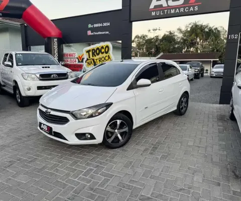 Chevrolet Onix HATCH LTZ 1.4 8V FlexPower 5p Aut.  - Branca - 2016/2017