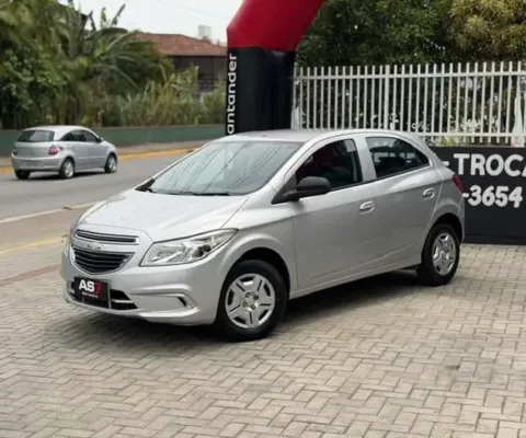 Chevrolet Onix LT 1.0 8v Mec.  - Prata - 2015/2016