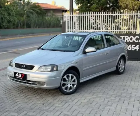 Chevrolet Astra Sunny 2.0 Gasolina 2 portas - Prata - 2002/2002