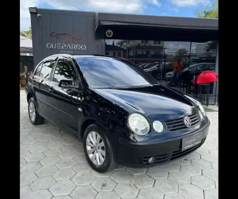 Volkswagen Polo Sedan 1.6 Mi Total Flex 8V 4p