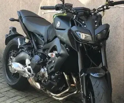 YAMAHA MT-09 à venda.