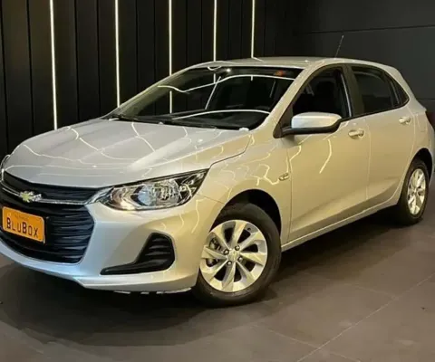 Chevrolet Onix HATCH LT 1.0 12V Flex 5p Mec.  - Prata - 2022/2023
