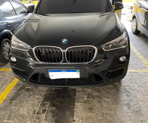 BMW X1 à venda.