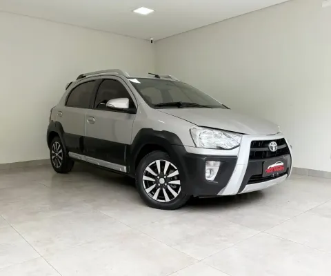 Etios Cross 1.5 Flex Aut. Placa A Baixo km 