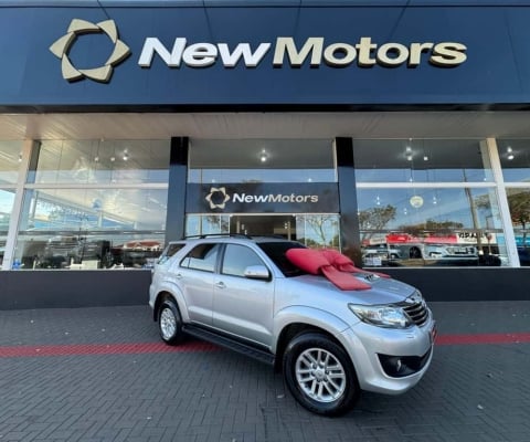 Toyota Hilux SW4 SRV D4-D 4x4 3.0 TDI Dies. Aut 2013 Diesel