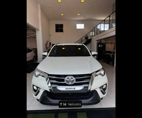 Hilux SW4 SRX 4x4 2.8 TDI 16V Dies. Aut.