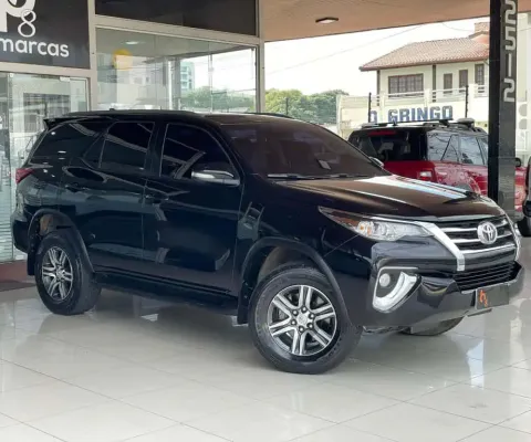 Hilux SW4 SR 4x2 2.7/ 2.7 Flex 16V Aut.