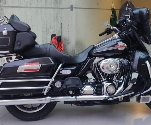 HARLEY-DAVIDSON FLHTCU à venda.