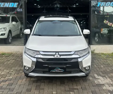 Mitsubishi Outlander GT 3.0 V6 Branca – 2016 - 7 lugares, ótimo para família 